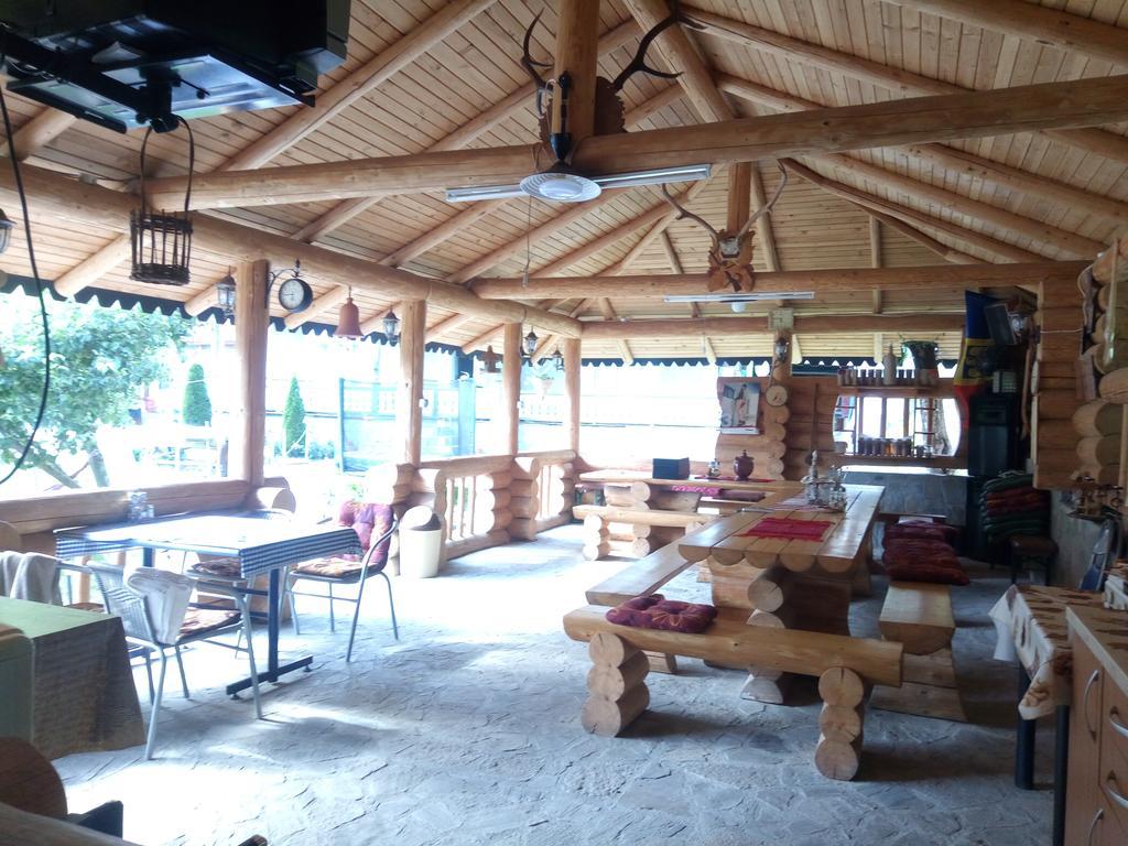 Pensiunea Serbeca Brosteni Buitenkant foto